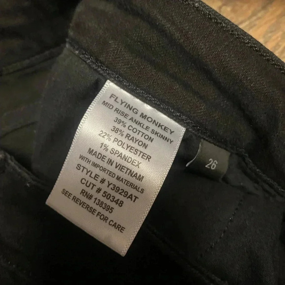 Flying Monkey Mid-Rise Distressed Ankle Skinny Jeans Size 26 - Picture 5 of 6